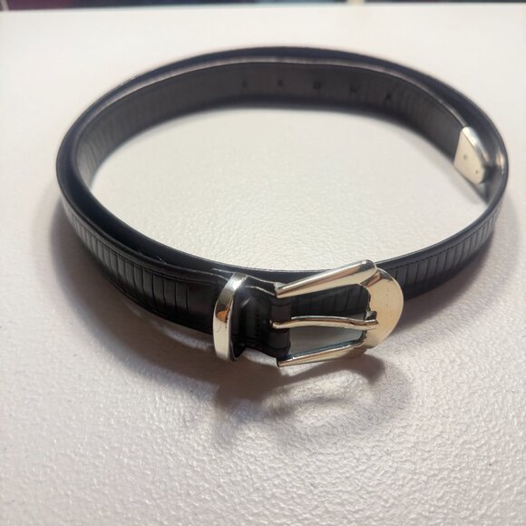 Mezlan Black Genuine Leather Belt Size 42 – Luxury Dress Belt with Silver Buckle - Picture 4 of 5